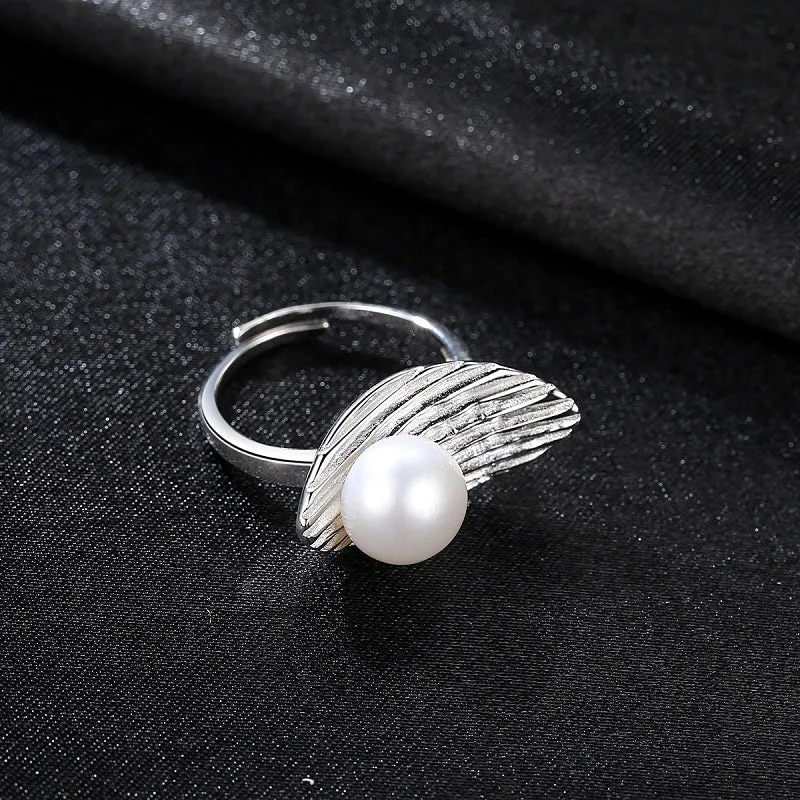 Feather-shaped Adjustable Ring