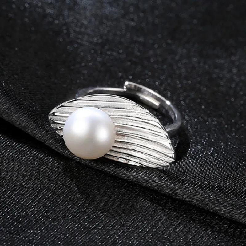 Feather-shaped Adjustable Ring