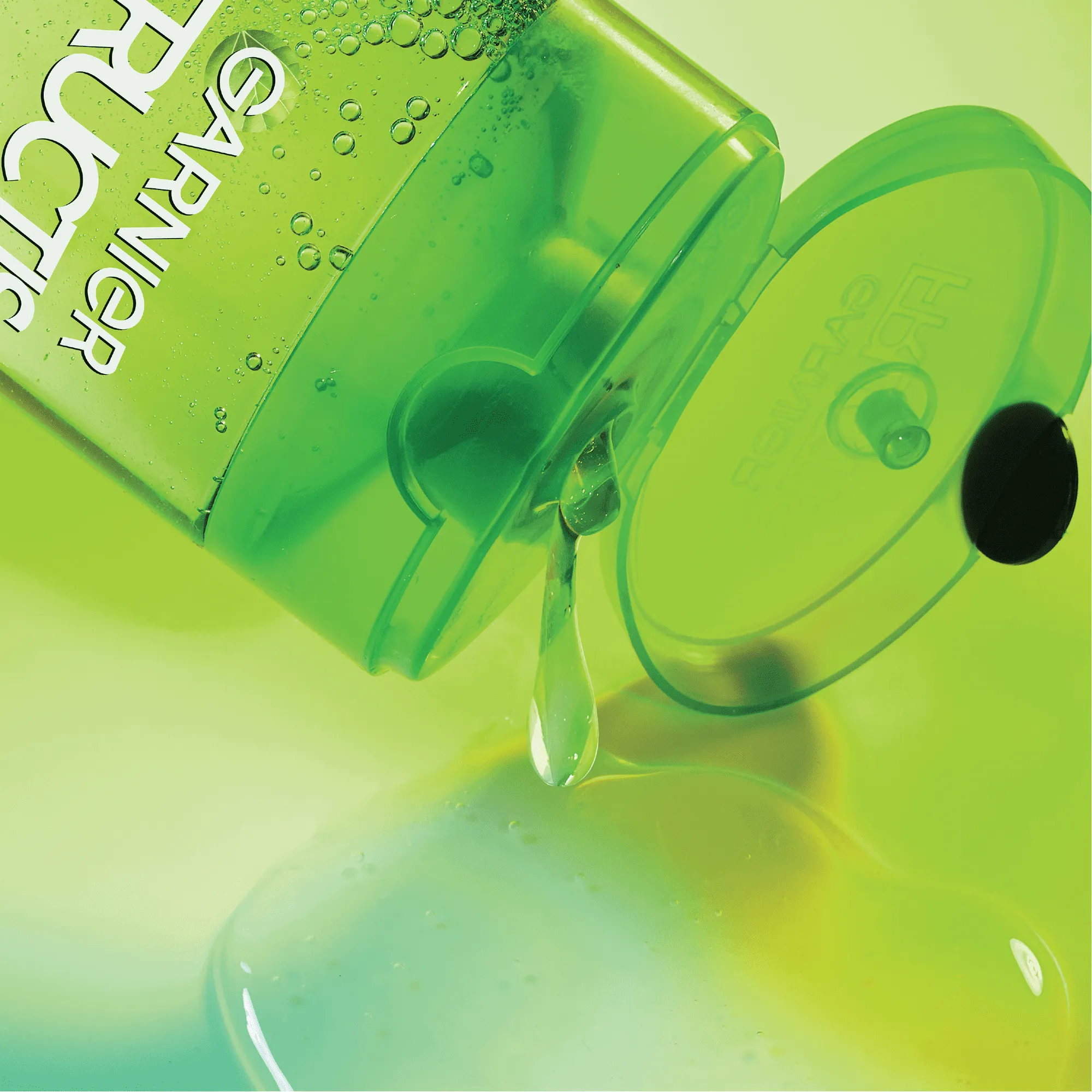 Garnier Fructis Sleek & Shine Smoothing Shampoo for Frizzy, Dry Hair, 33.8 fl oz