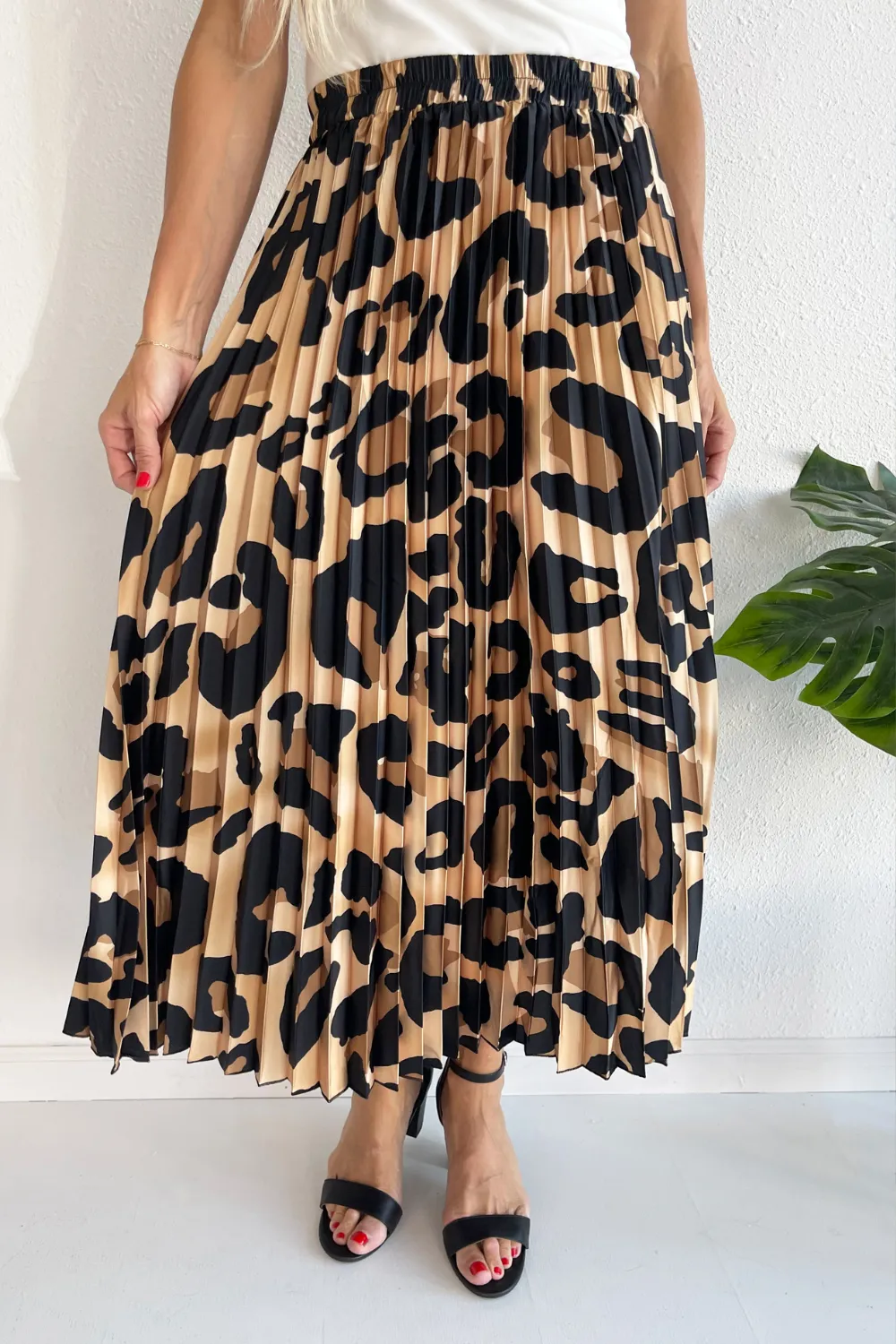 Leopard Print Pleated Midi Skirt