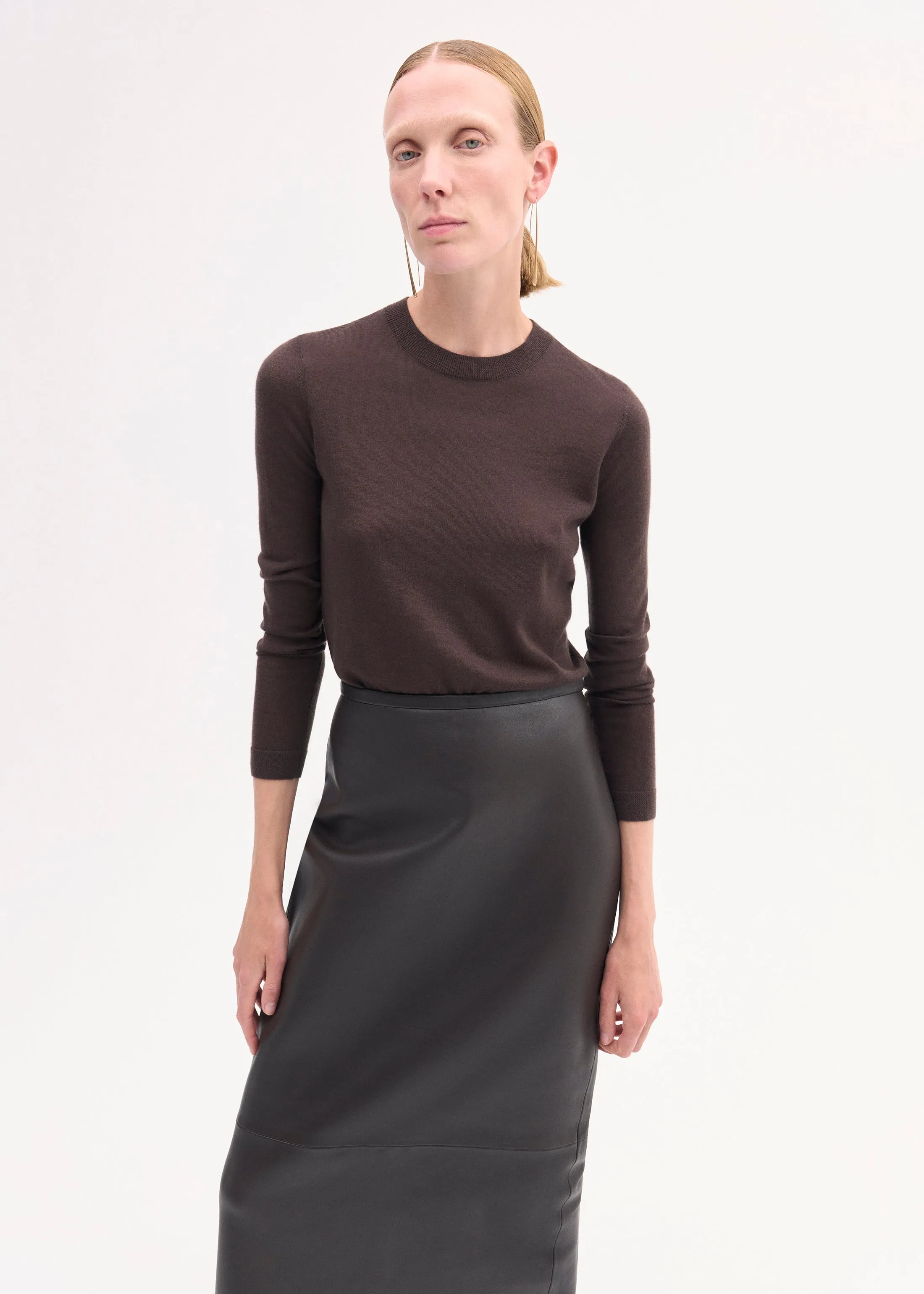 Long Sleeve Crew in Fine Cashmere - Brown