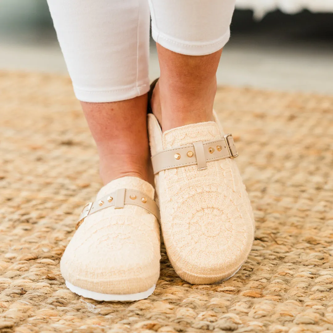 News To Me Sandals, Cream