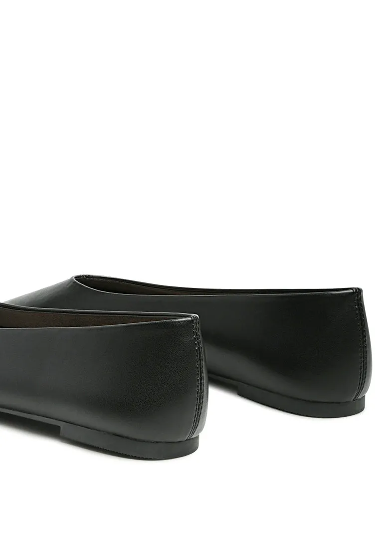pointed toe ballerinas