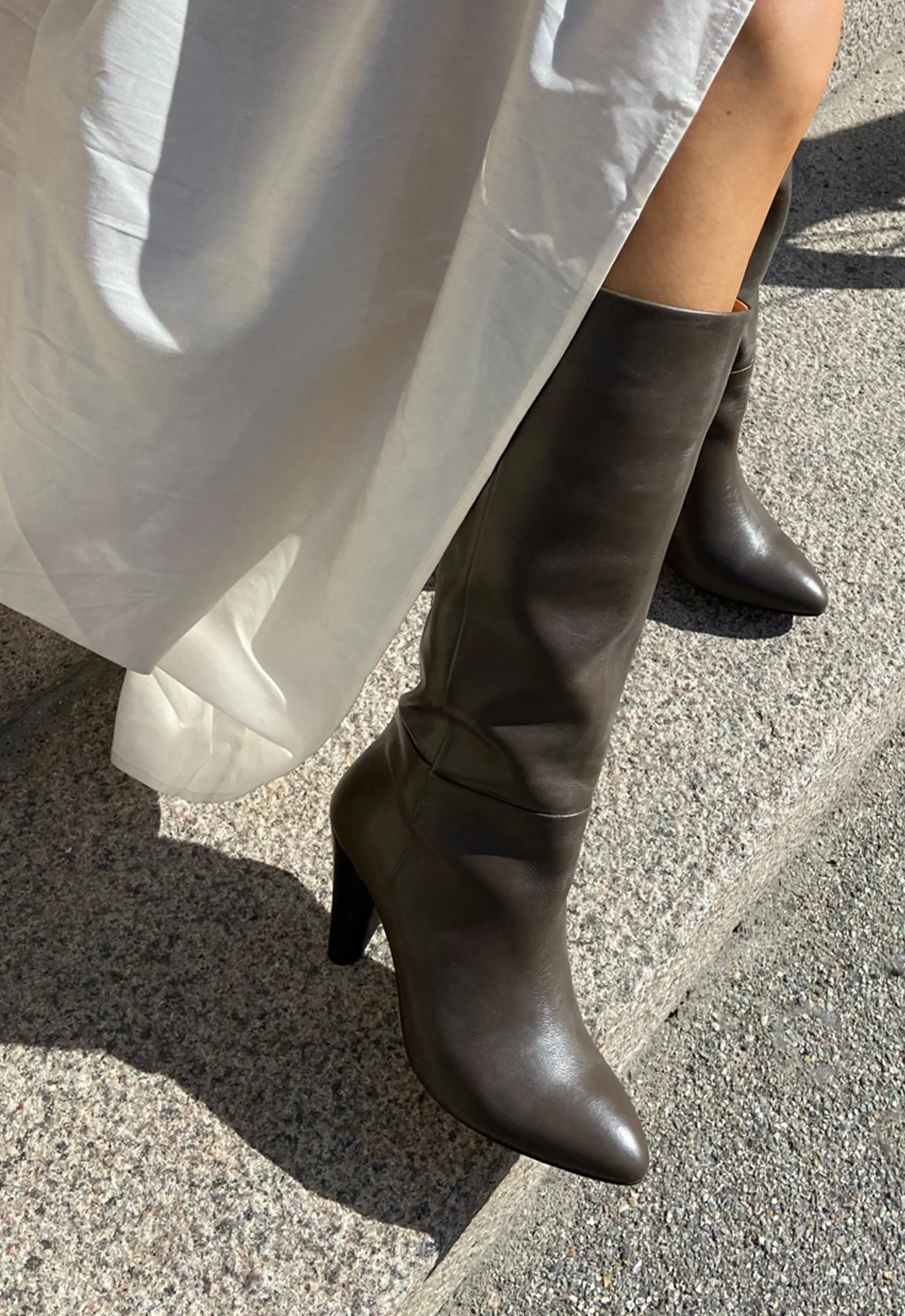 Veronica - Dark Khaki