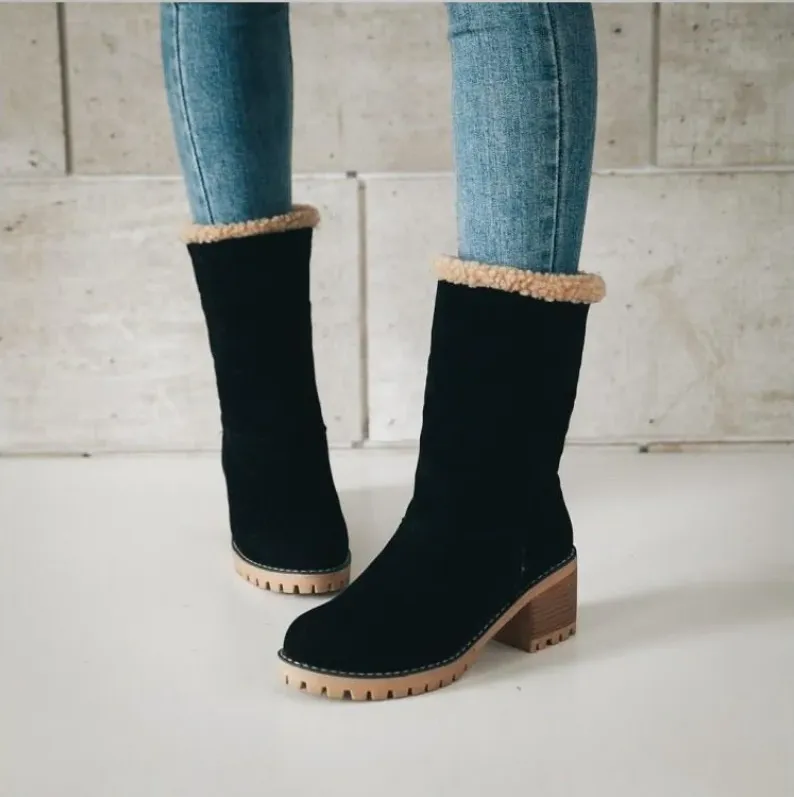 Warm lined women's boots for winter