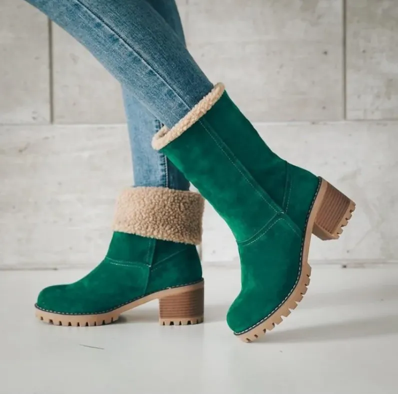 Warm lined women's boots for winter