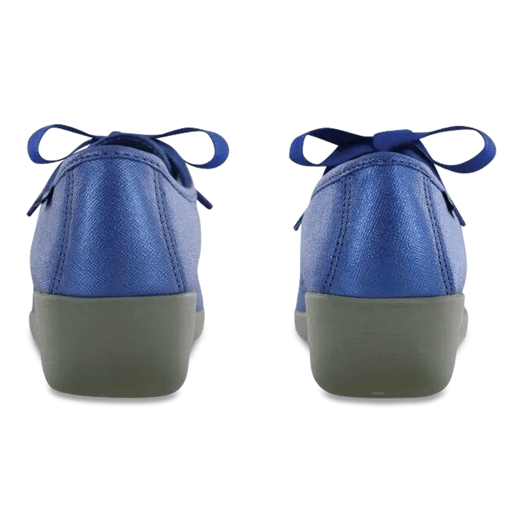 Women's Bounce Lace Up Moc in Bluebird
